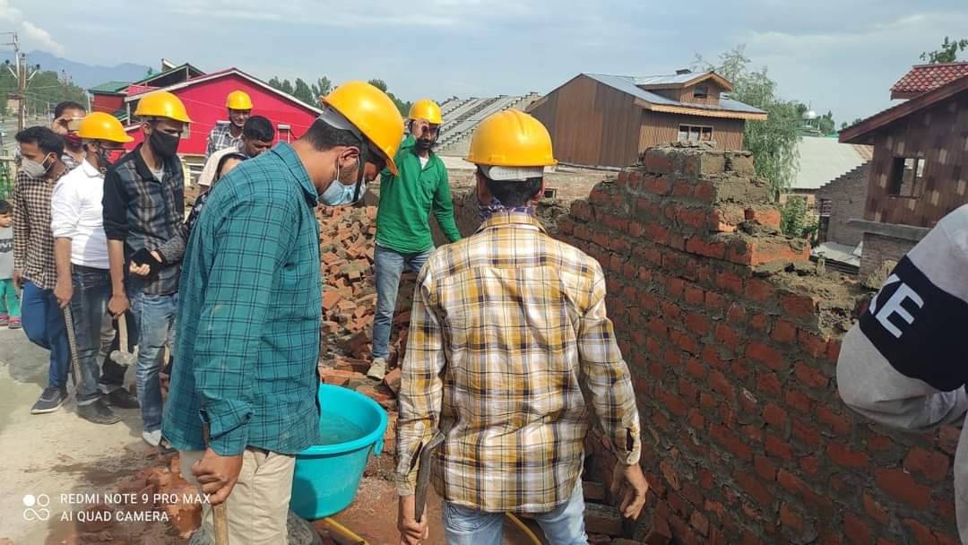 Commissioner SMC suspends two ward officers for ‘negligence’