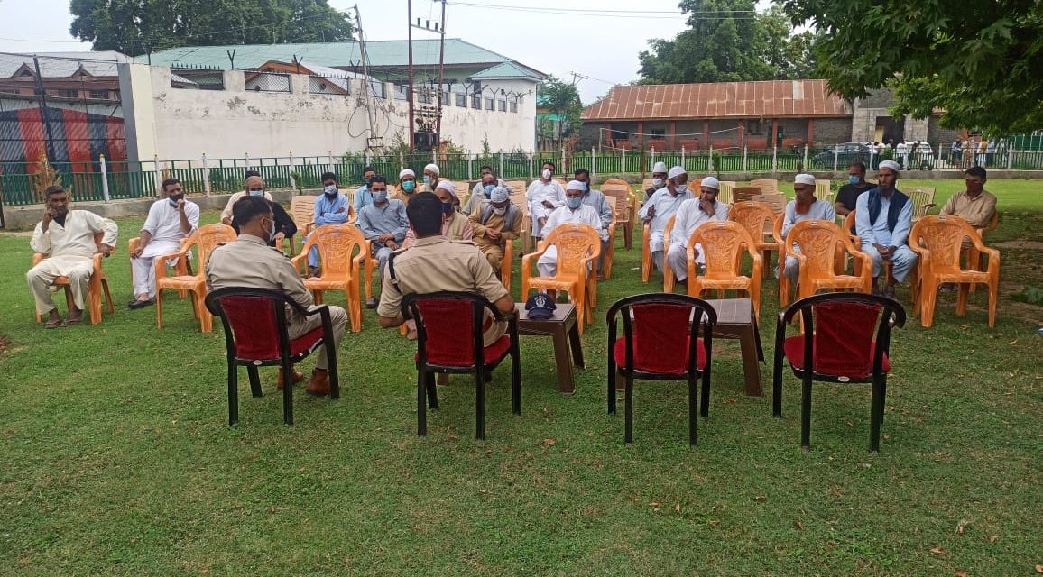 Sumbal Police held a PCPG meeting at Sumbal Colony chaired Dysp ,SHO Sumbal