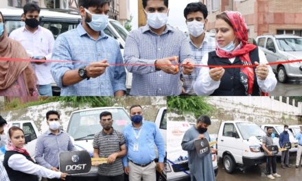 DC Bandipora hands over commercial vehicles to beneficiaries under Mumkin Scheme