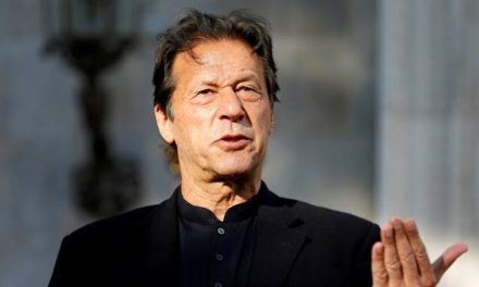 Will let people of Kashmir decide if they want to join Pakistan or become an ”independent country”: PM Khan