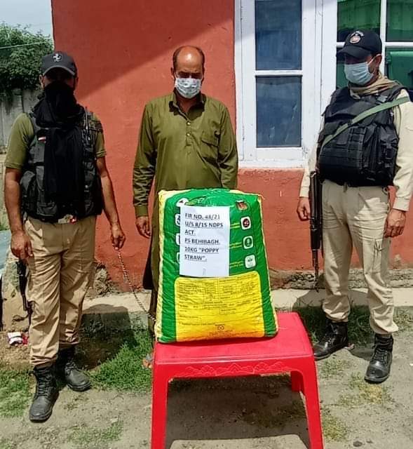Kulgam Police arrested a drug peddler and recovered contraband substance