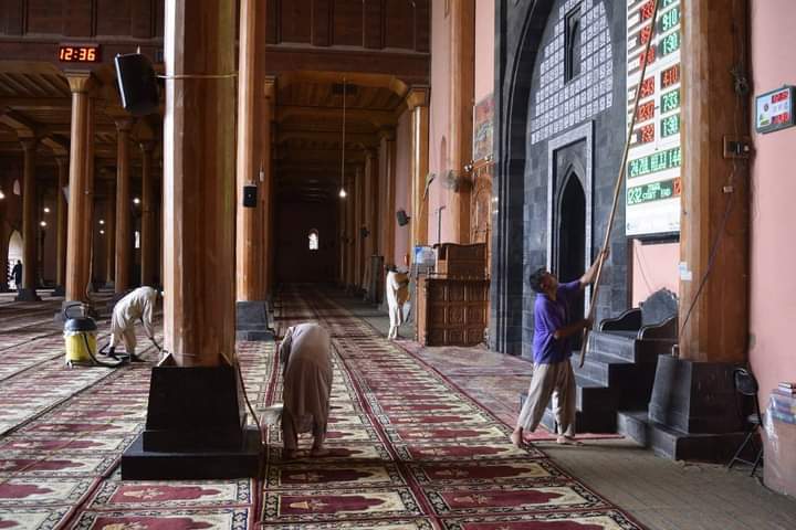After long-gap, Friday prayers to be offered at Jamia Masjid this week;Anjuman says cleaning of historic Masjid going on in full swing