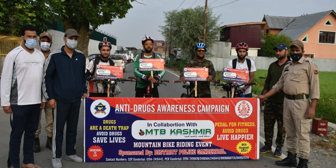 Ganderbal Police in collaboration with MTB Kashmir organized Mountain Bike Ride from Ganderbal upto Leh
