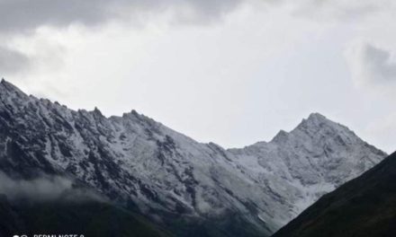 Season’s first snowfall in Himalayan ranges dips temperature in Valley, ” Weather to improve from tonight onwards: MeT#