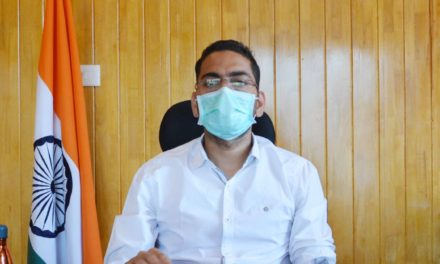 DC Shopian stresses above 18 years age group to get vaccinated;Emphasizes for following CAB, SOPs strictly