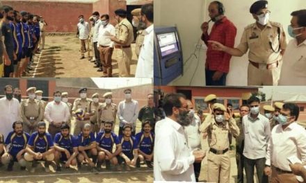 DC Anantnag visits District Jail, interacts with inmates