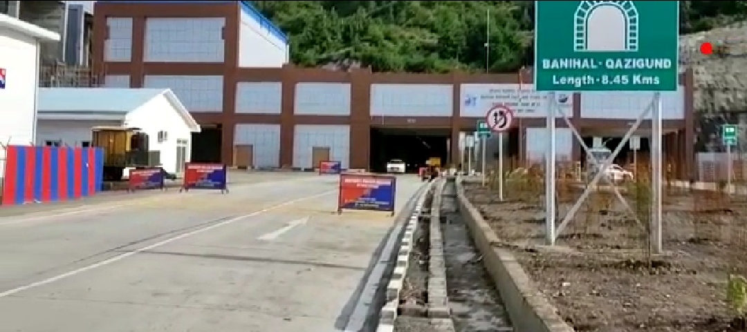 Quazigund-Banihal tunnel opens to traffic for trial: Gadkari