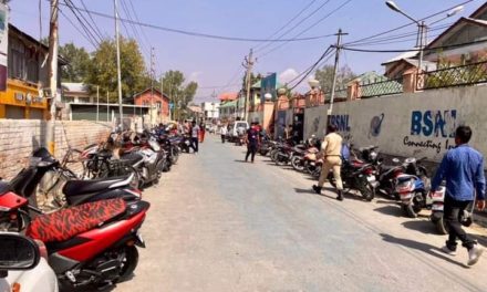 Communication Blackout: People Rush To BSNL Centres in Kashmir to Purchase New Sims