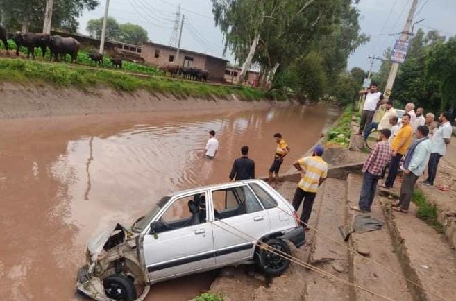 Baby Among 4 Persons Killed, 4 Others Rescued After Car Falls In Canal In Jammu