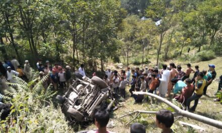 3 Injured In Karnah road Accident