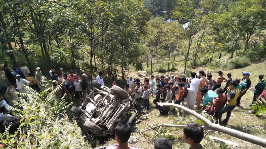 3 Injured In Karnah road Accident