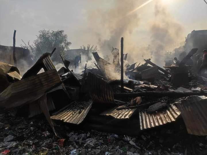 Four furniture shops gutted in massive blaze at Baba Demb Srinagar