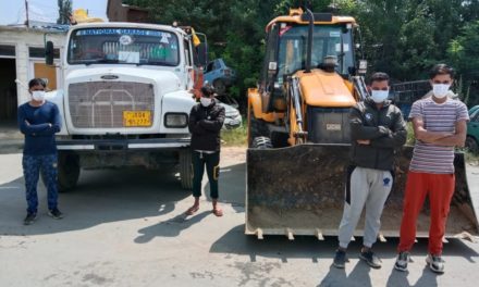 Police arrests 04 persons, seized 02 vehicles for Illegal extraction & transportation of minerals