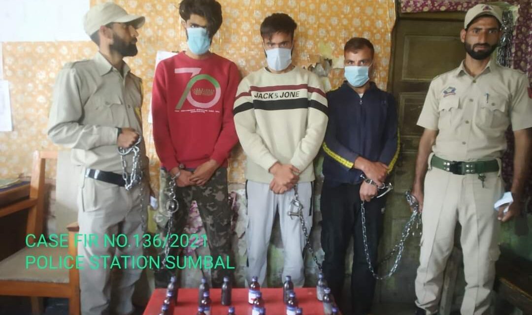 Bandipora police arrested Three drug peddlers in Sumbal.Contraband substance recovered,FIR registered