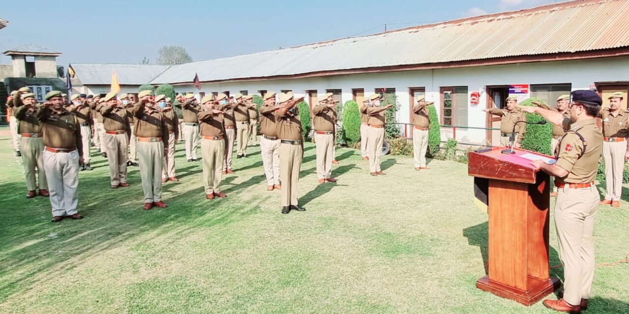 Ganderbal Police observed “Pledge taking ceremony” on the occasion of “Vigilance Awareness Week”