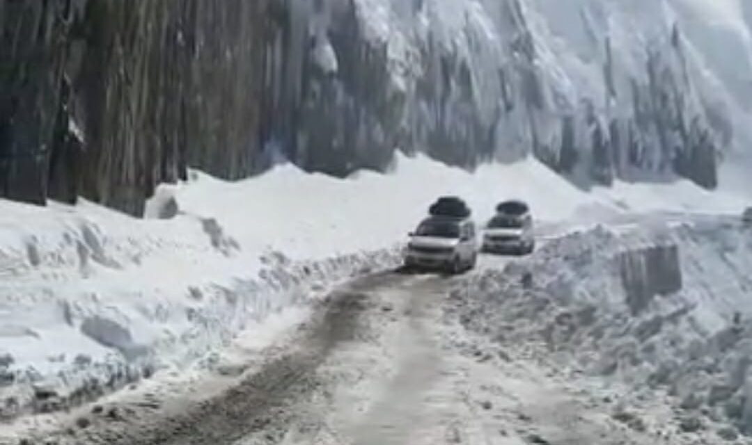 MeT Forecasts Widespread Snowfall, Rains In J&K From December 5-7