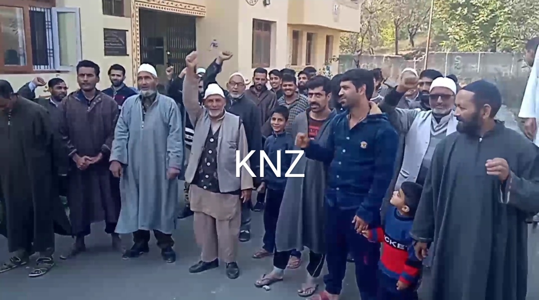 Kurhama Ganderbal residents protest lack of health facilities in PHC