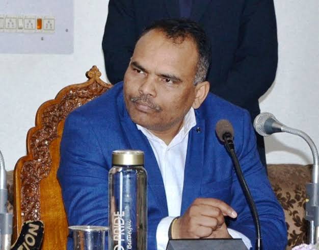 Overcharging, exploitation of tourists shall not be allowed: Div Com Kashmir