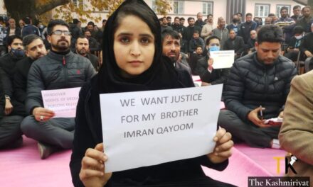 Lawyers stage sit-in in Southern Anantnag, demanding return of bodies