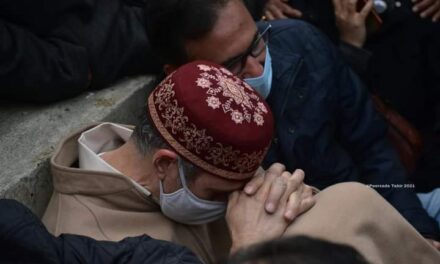 Hyderpora encounter: Exhume bodies of slain, hand them over to families for last rites: Omar Abdullah