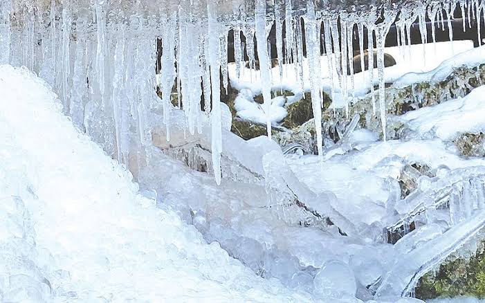 Freezing conditions continue across Kashmir