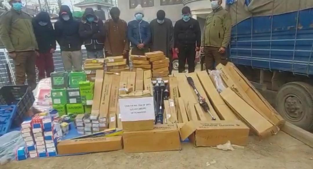Budgam Police busts gang of burglars; 07 arrested; stolen property worth more than 05 lakhs recovered