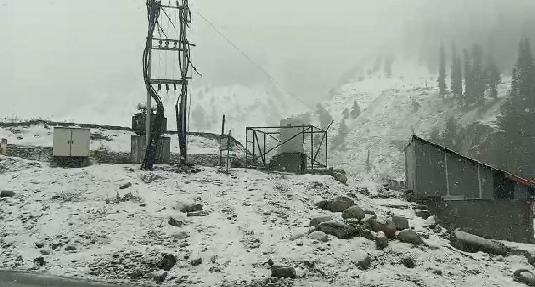 Met predicts light snowfall in Srinagar tonight;Director Sonum Lotus says weather will improve from Dec 16