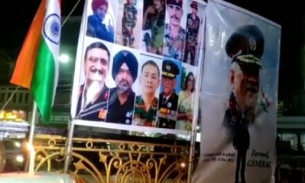 GoC 15 Corps; IGP Kashmir pay tributes to CDS Rawat at Clock Tower, Sgr
