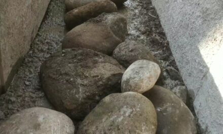 Extra size boulders and Substandard material being used in construction of Protection wall at Lar