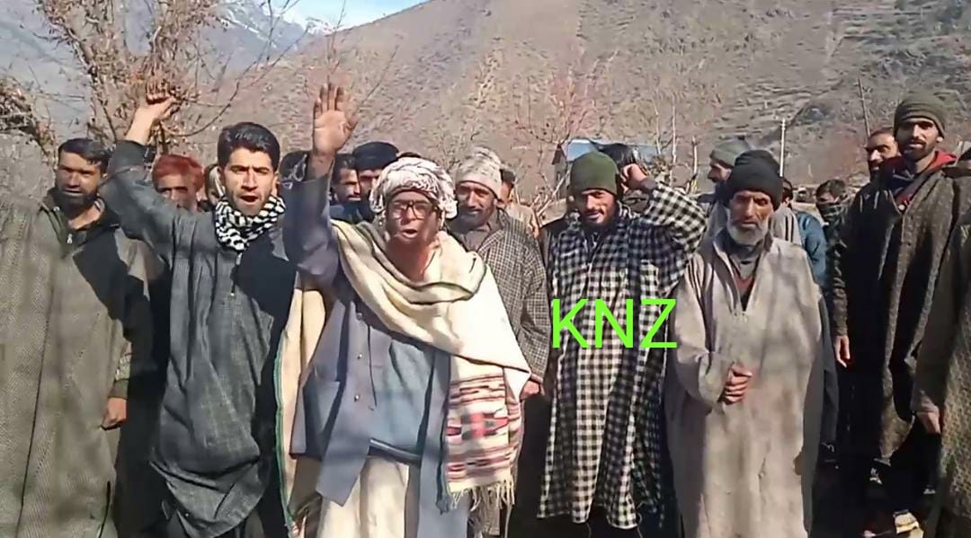 Kalas-Pati Poshkar residents held protest against PDD, demand new transformer