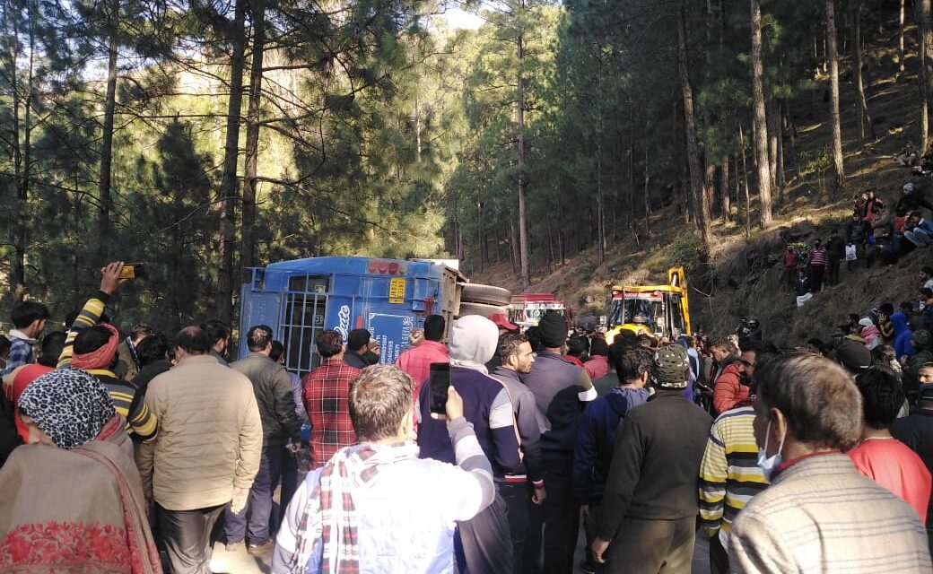 2 person killed, several injured as bus turns turle in Rajouri