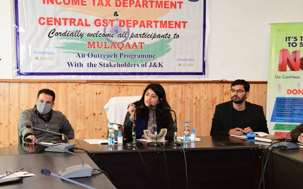 IT dept. organises taxpayer awareness and outreach programs at Budgam & Ganderbal