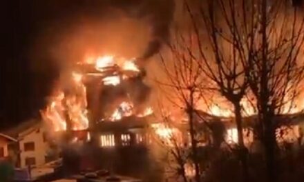 Massive fire in 2 commercial buildings destroy goods worth crores, load carrier in Anantnag