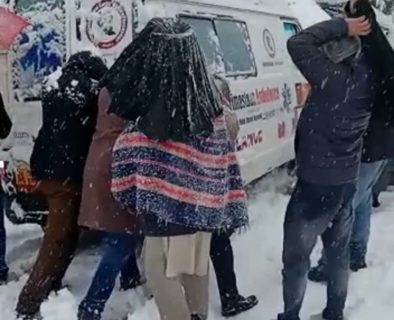 Ambulance Carrying Corpse Of Man Who Died In Saudi Arabia Stuck In Poonch