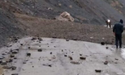 Jammu-Srinagar highway shut amid mudslides, shooting stones at many places