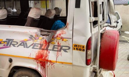 1 killed, 3 injured after boulder hits tempo in Ramban