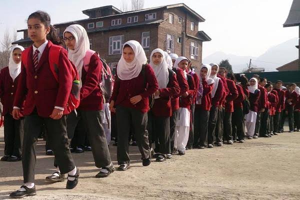 Re-opening of Schools, Colleges: Div Com Kashmir directs Officers to implement CAB strictly