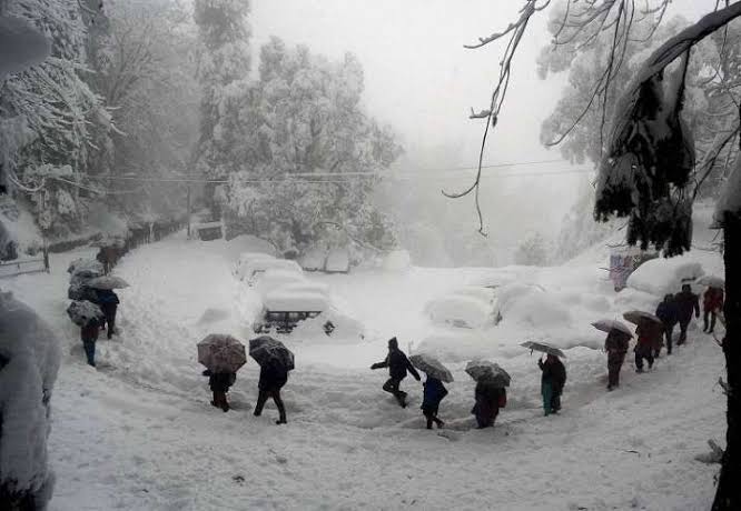 Weather Improves but mercury drops in J&K, Ladakh; Minus 10°C In Gulmarg