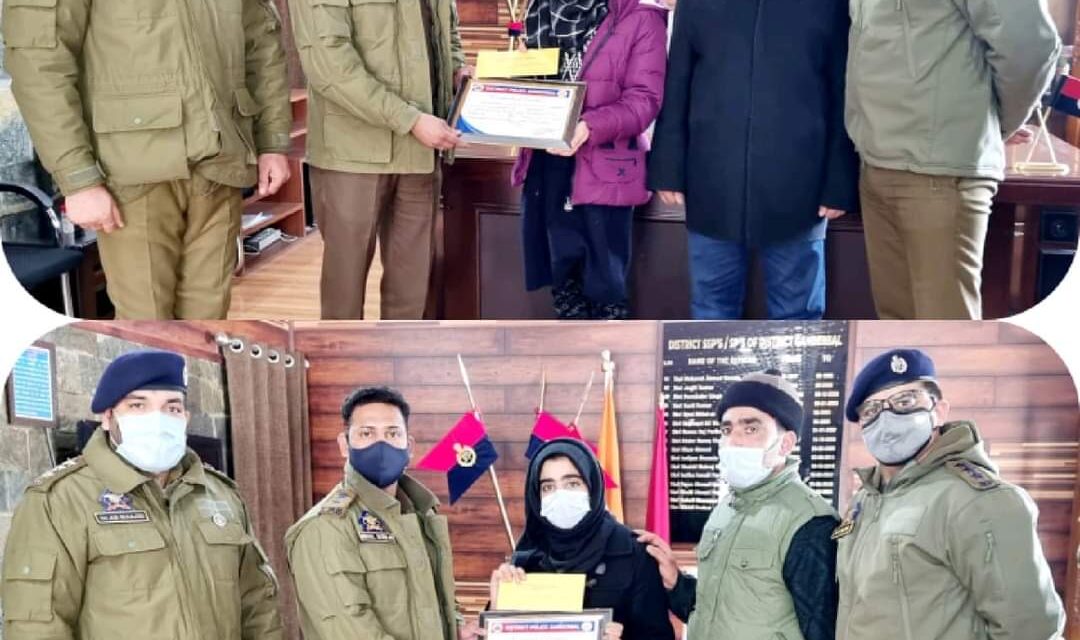 SSP Ganderbal Felicitates 12th Class Toppers in Ganderbal District