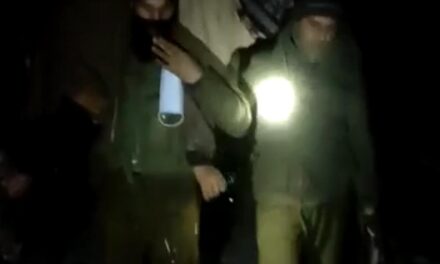 Amid heavy snowfall, Police recovers ailing person in Ganderbal