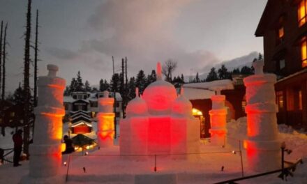 Taj Mahal’ at Gulmarg becomes cynosure for visitors