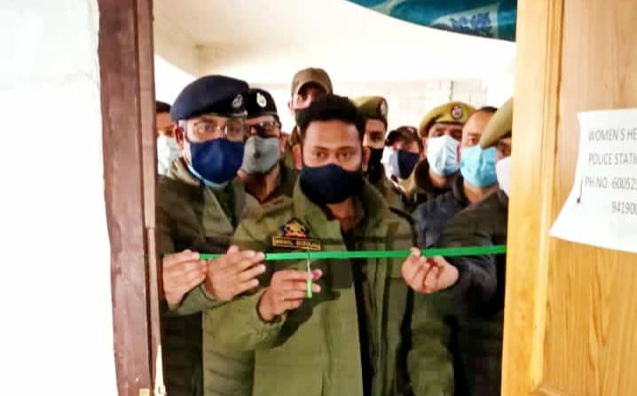 SSP Ganderbal inaugurates Women’s Police help desk at Police Station Lar