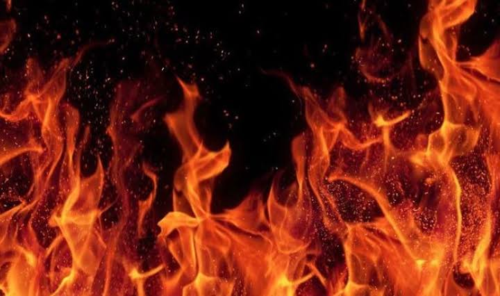 Three houses gutted in fire incident in Budgam