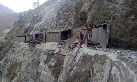 Shooting stones hinder traffic movement on Jmu—Sgr highway