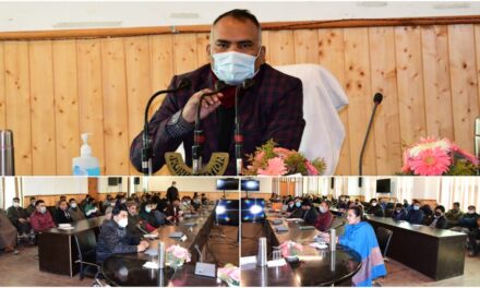 Div Com Kashmir chairs weekly Block Diwas in Ganderbal