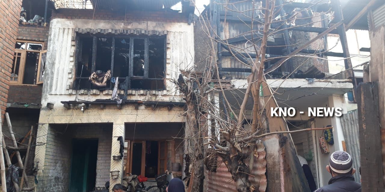 7 residential houses gutted in midnight blaze at Batamaloo