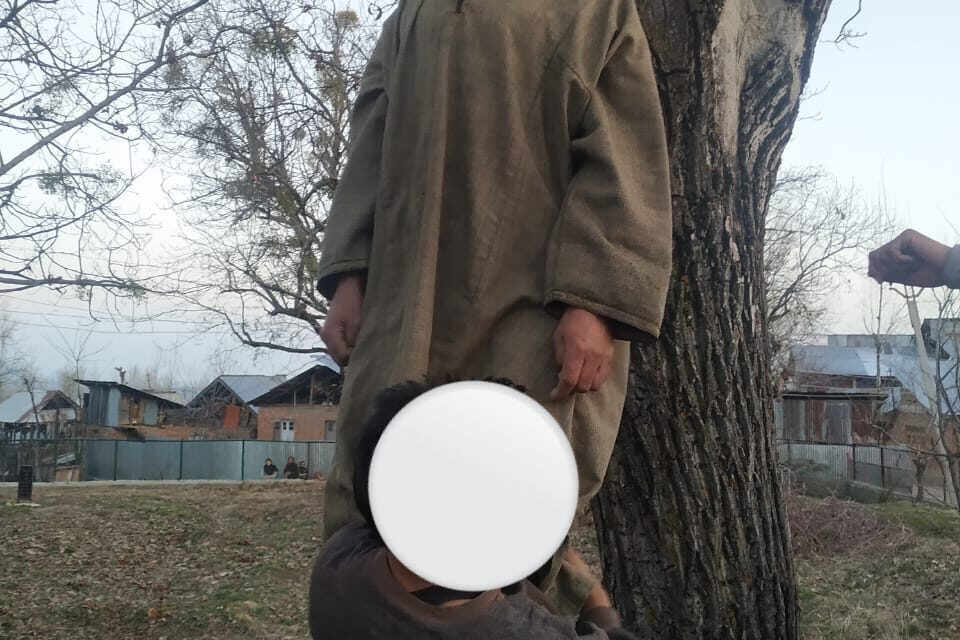 Man found hanging with tree in Budgam