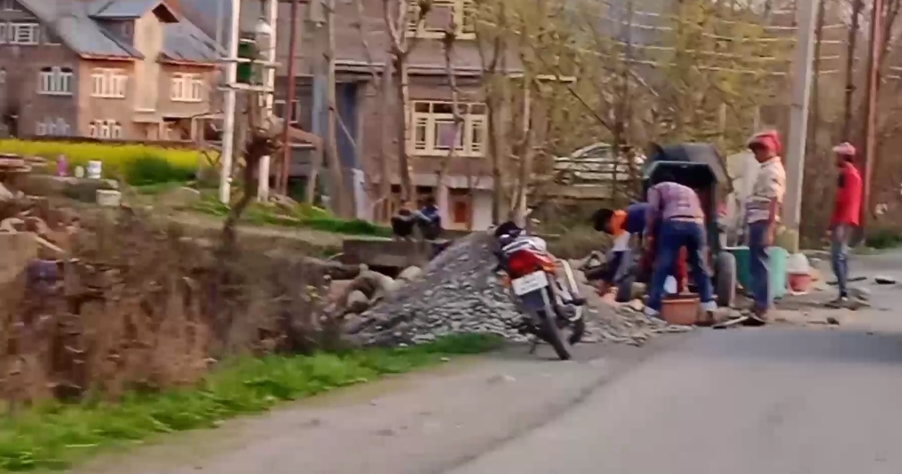 Unauthorised culvert being constructed over escape Nallah in Serch Ganderbal