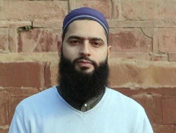 Youth in Kupwara starts library with internet, study cabins