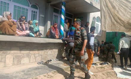 In a first, GoC 15 Corps Lt Gen D P Pandey visits house of slain SPO, his brother in Budgam